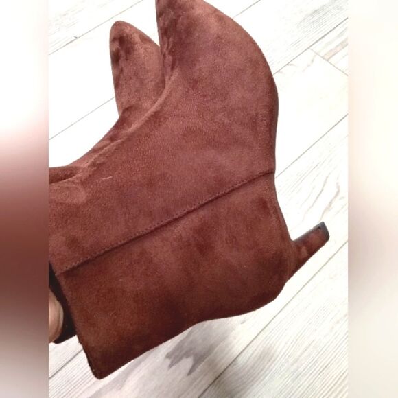 (39-3840) Universal Thread Boot's Sz 10 - Picture 5 of 8